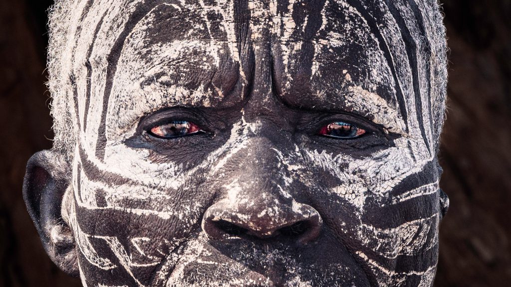 eyes of a karo